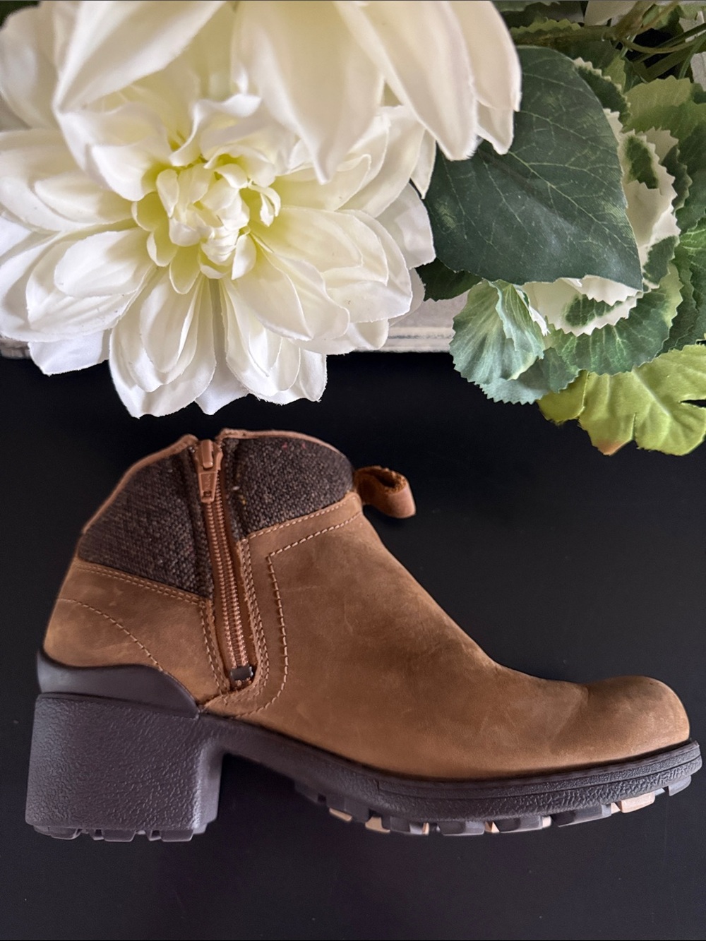 Merrell Chateau II Mid Pull On Boot. - Picture 9 of 15